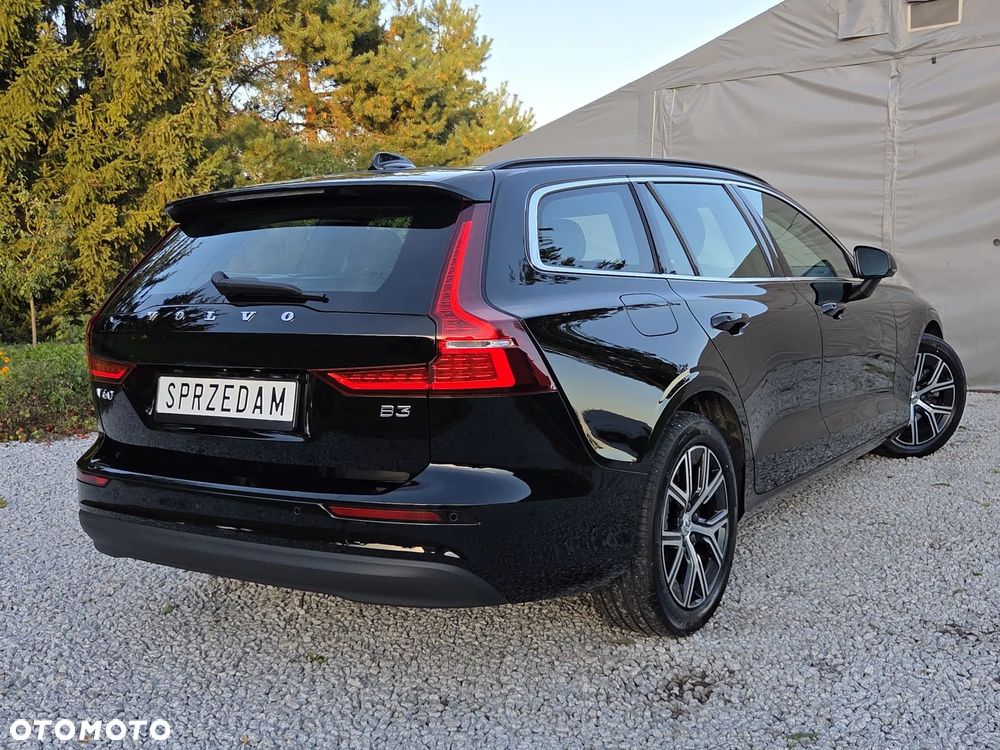 Volvo V60 B3 B DKG Momentum Pro - 36