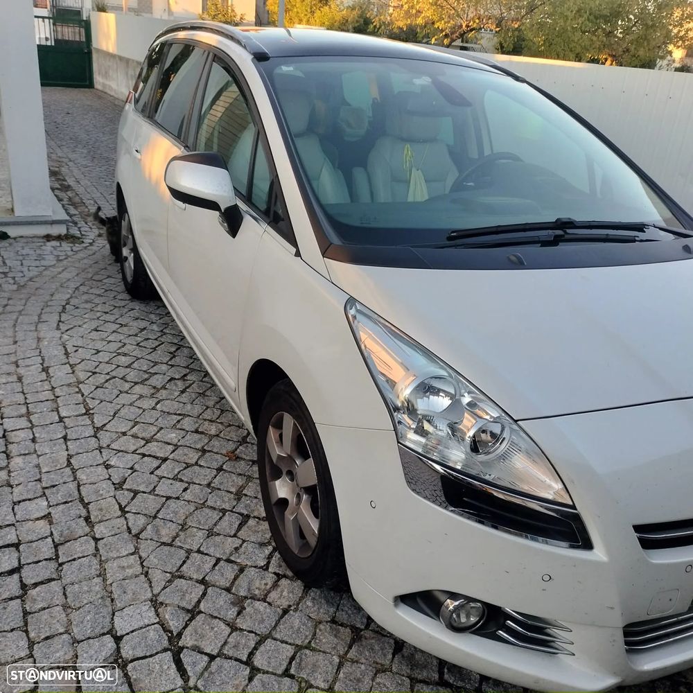 Peugeot 5008 1.6 E-HDi 7L Allure 2-Tronic J17 - 2