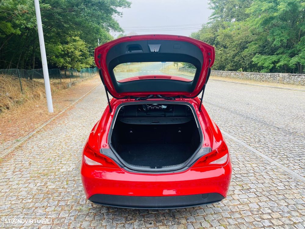 Mercedes-Benz CLA 200 d Shooting Brake Urban - 10