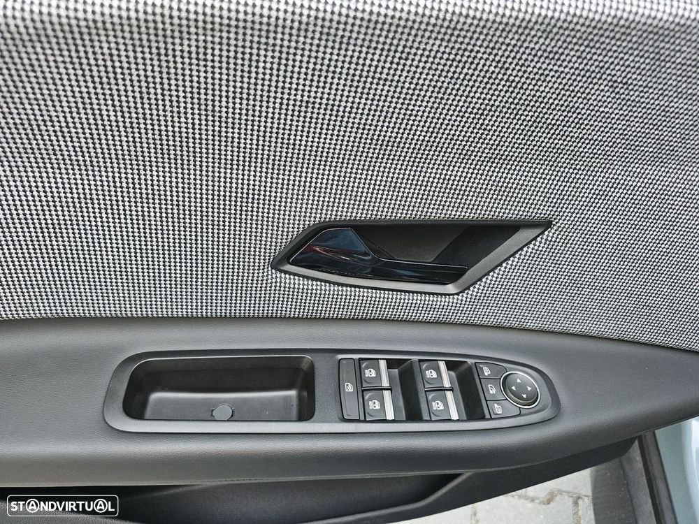 Renault 4 E-Tech 52 kWh Iconic Autonomia Conforto - 15