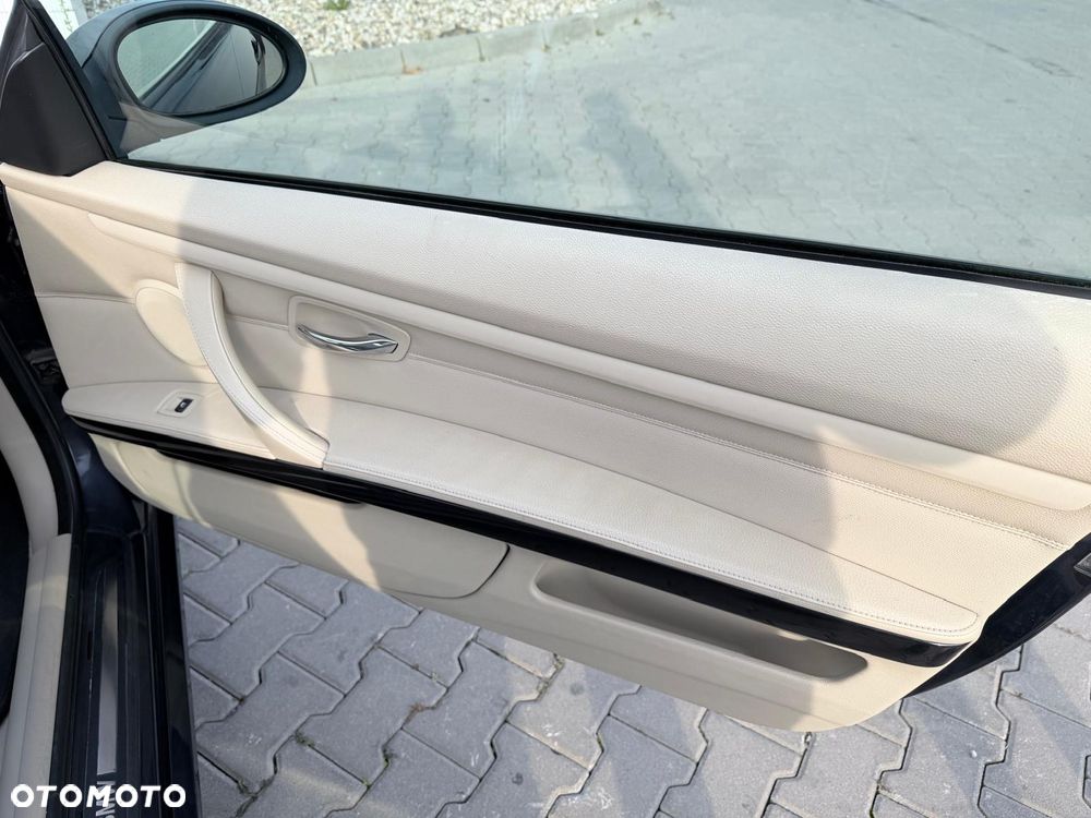 BMW Seria 3 320d - 12