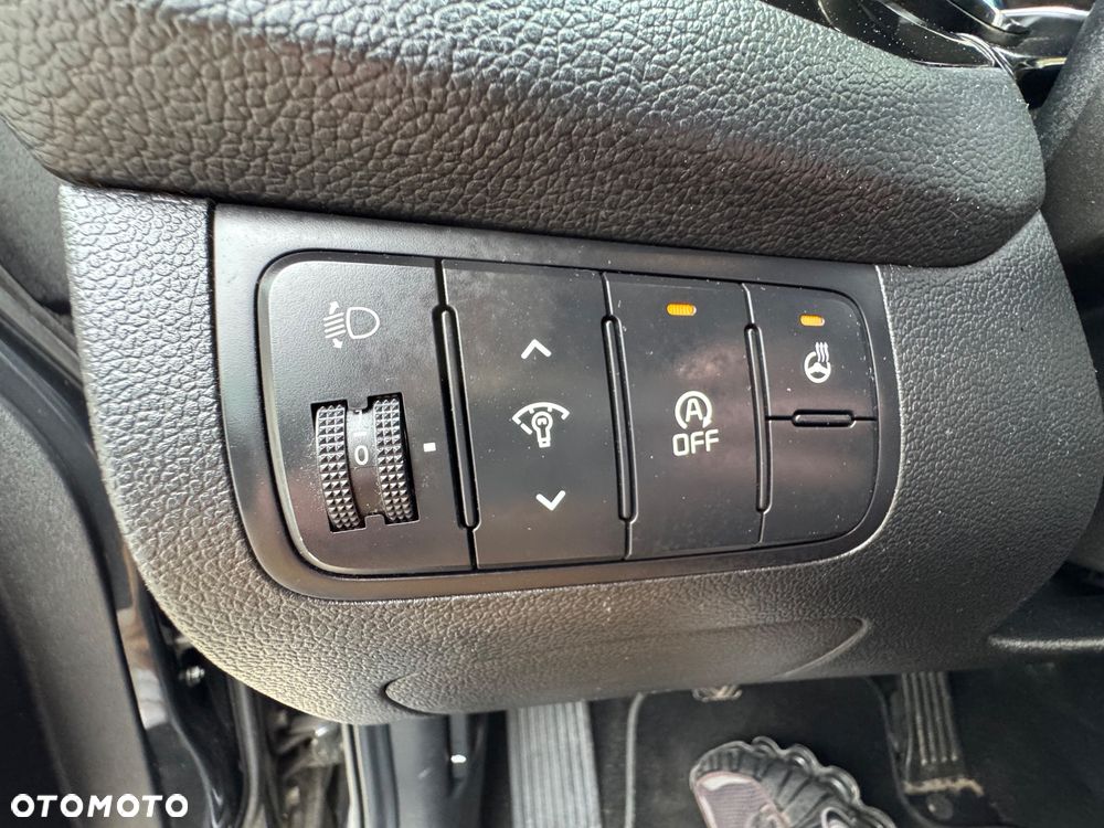 Kia Ceed - 23