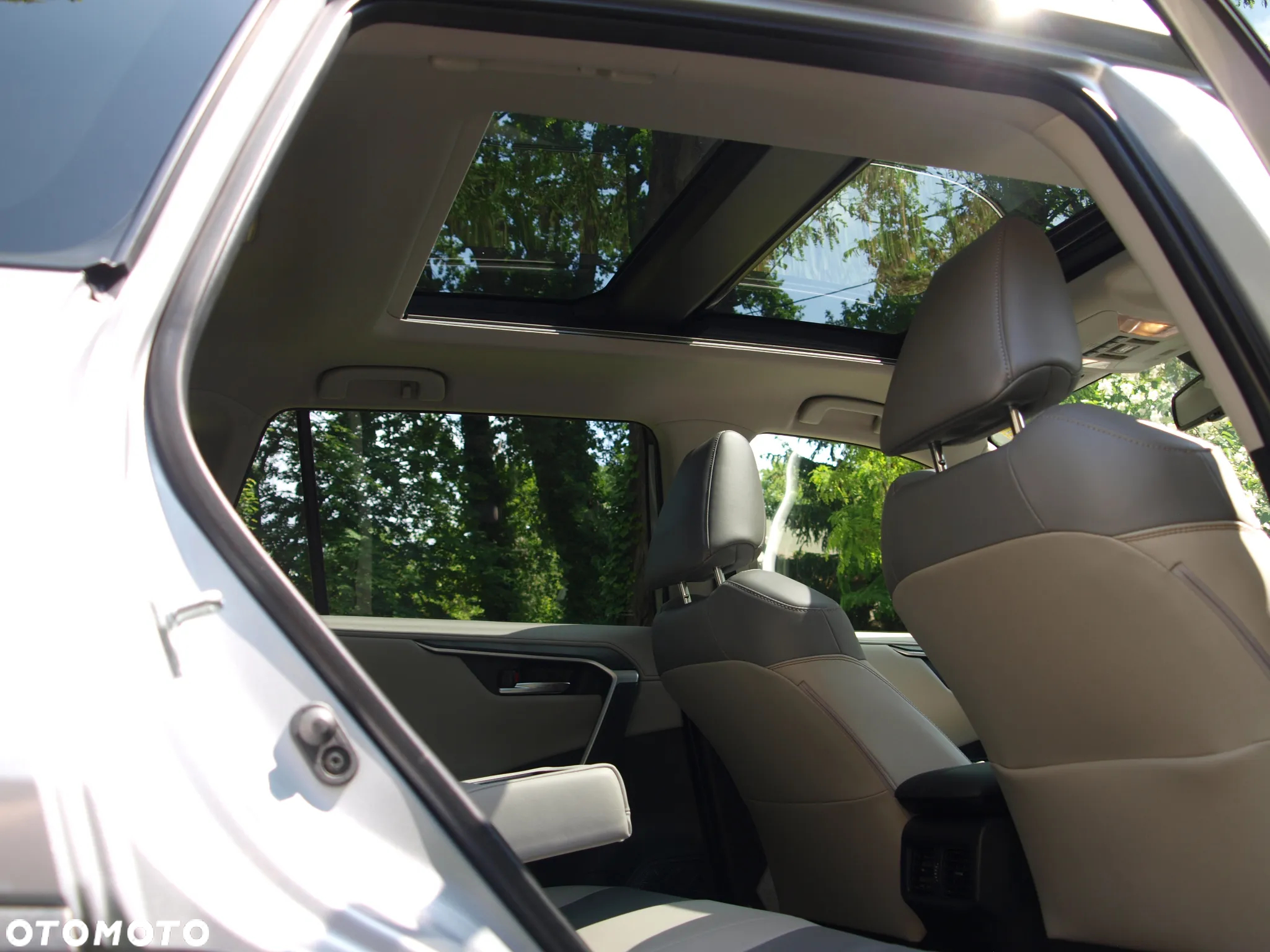 Toyota RAV4 2.5 Hybrid Executive 4x2 - 26