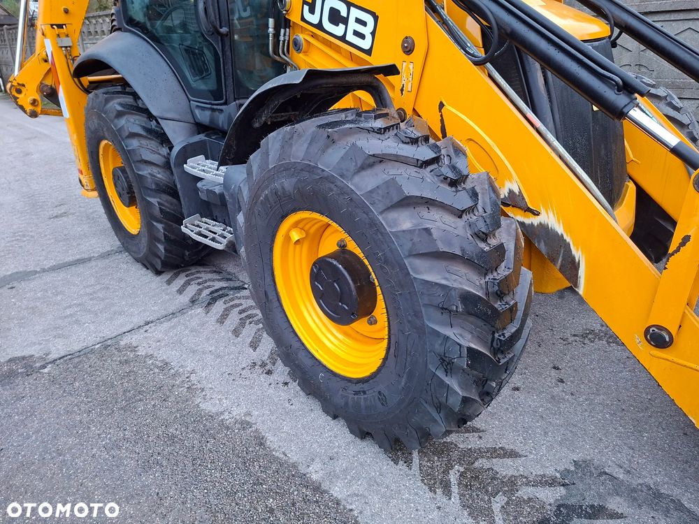 JCB 3 CX - 8