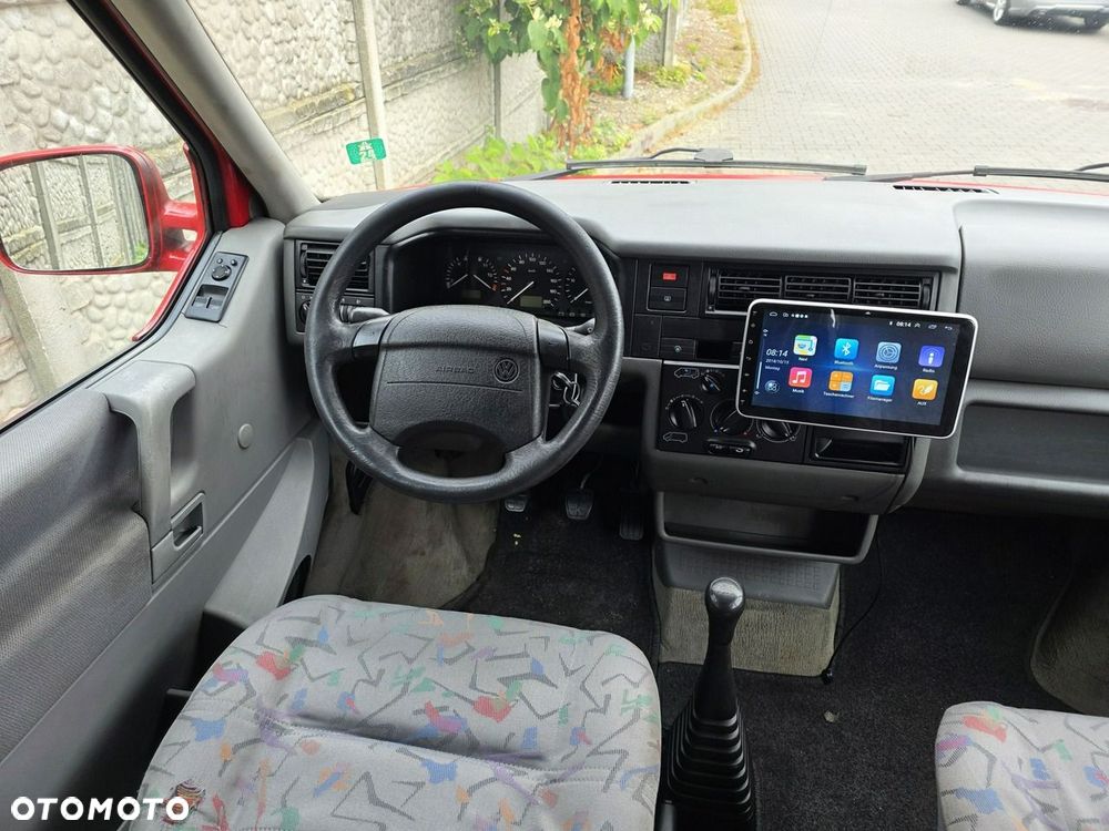 Volkswagen Multivan - 15