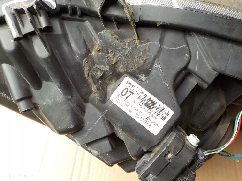 lampa prawy przód toyota yaris II EUROPA 81110-0D350 - 4