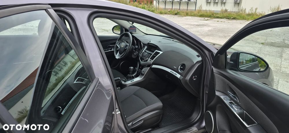 Chevrolet Cruze 1.8 LTZ - 18