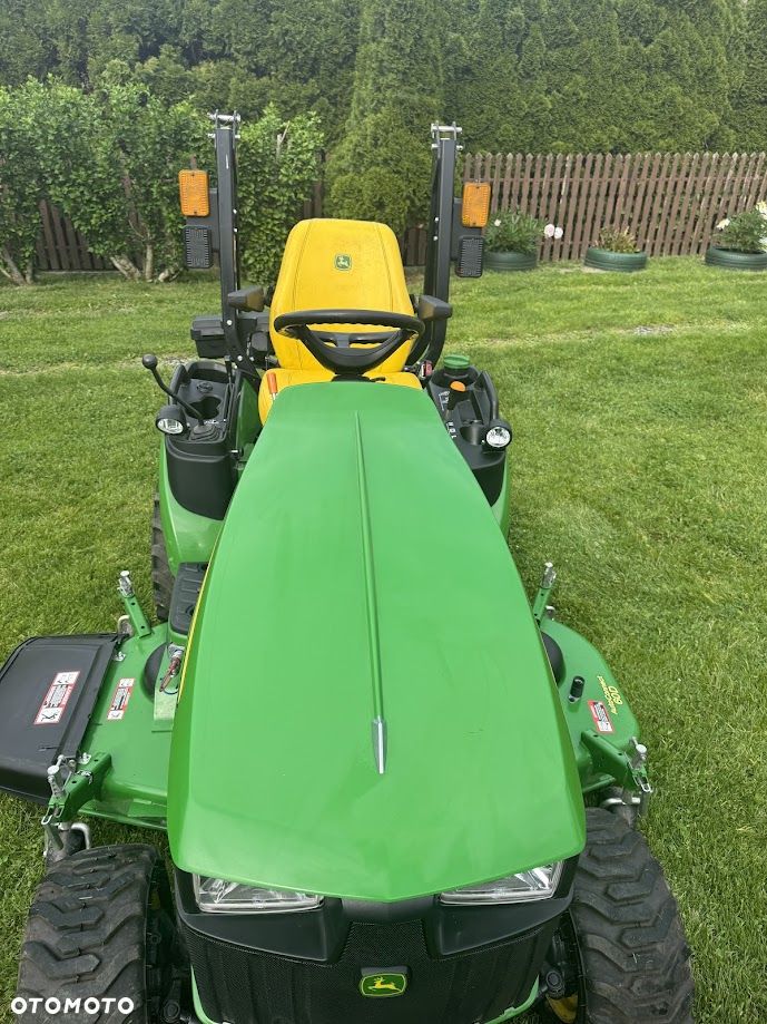 John Deere 2025R - 11