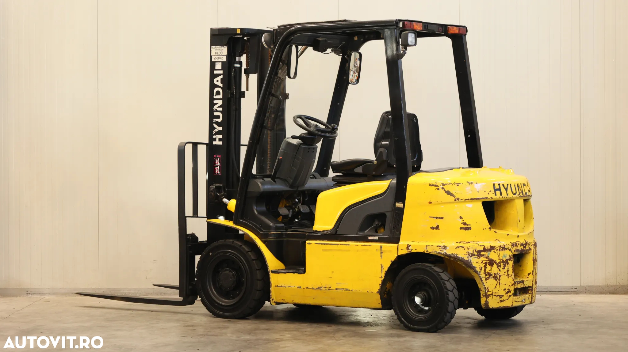 Hyundai 25D-7E - 5
