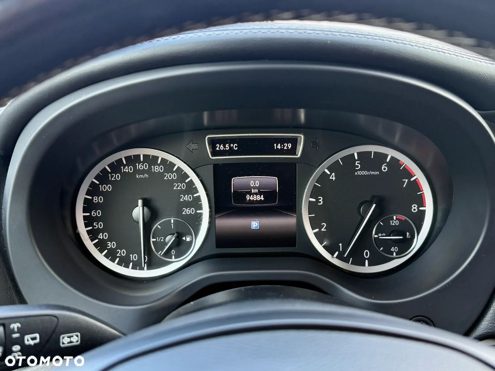 Infiniti Q30 1.6t Premium Tech - 16