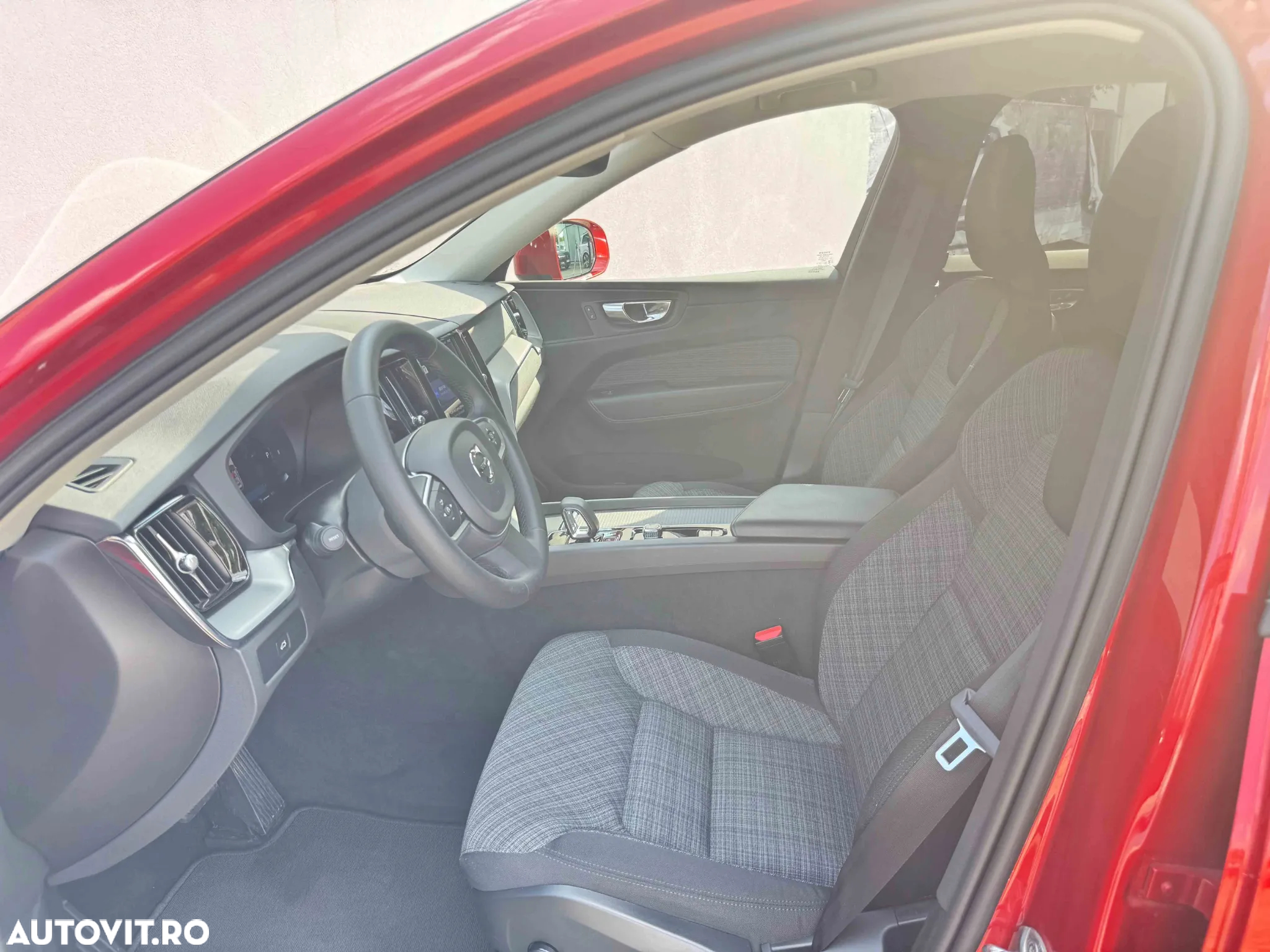 Volvo XC 60 B4 MHEV AT AWD Core - 21