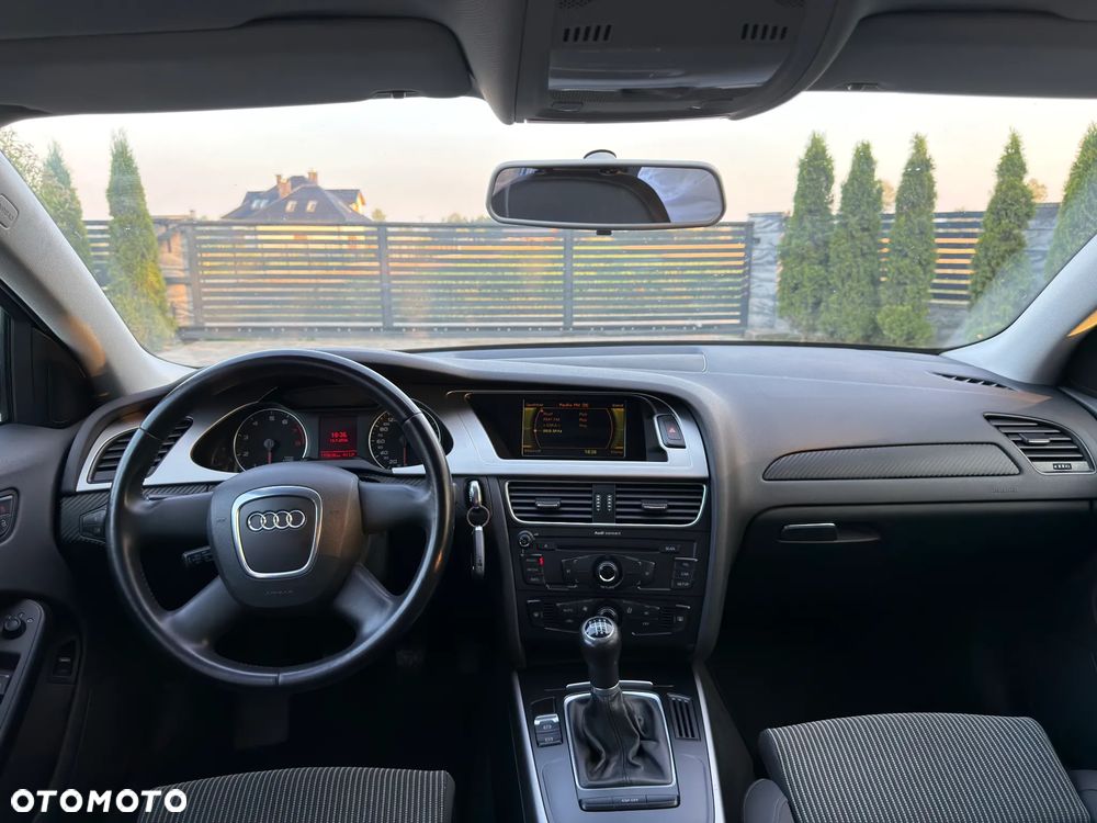 Audi A4 Limousine 1.8 TFSI Attraction - 33