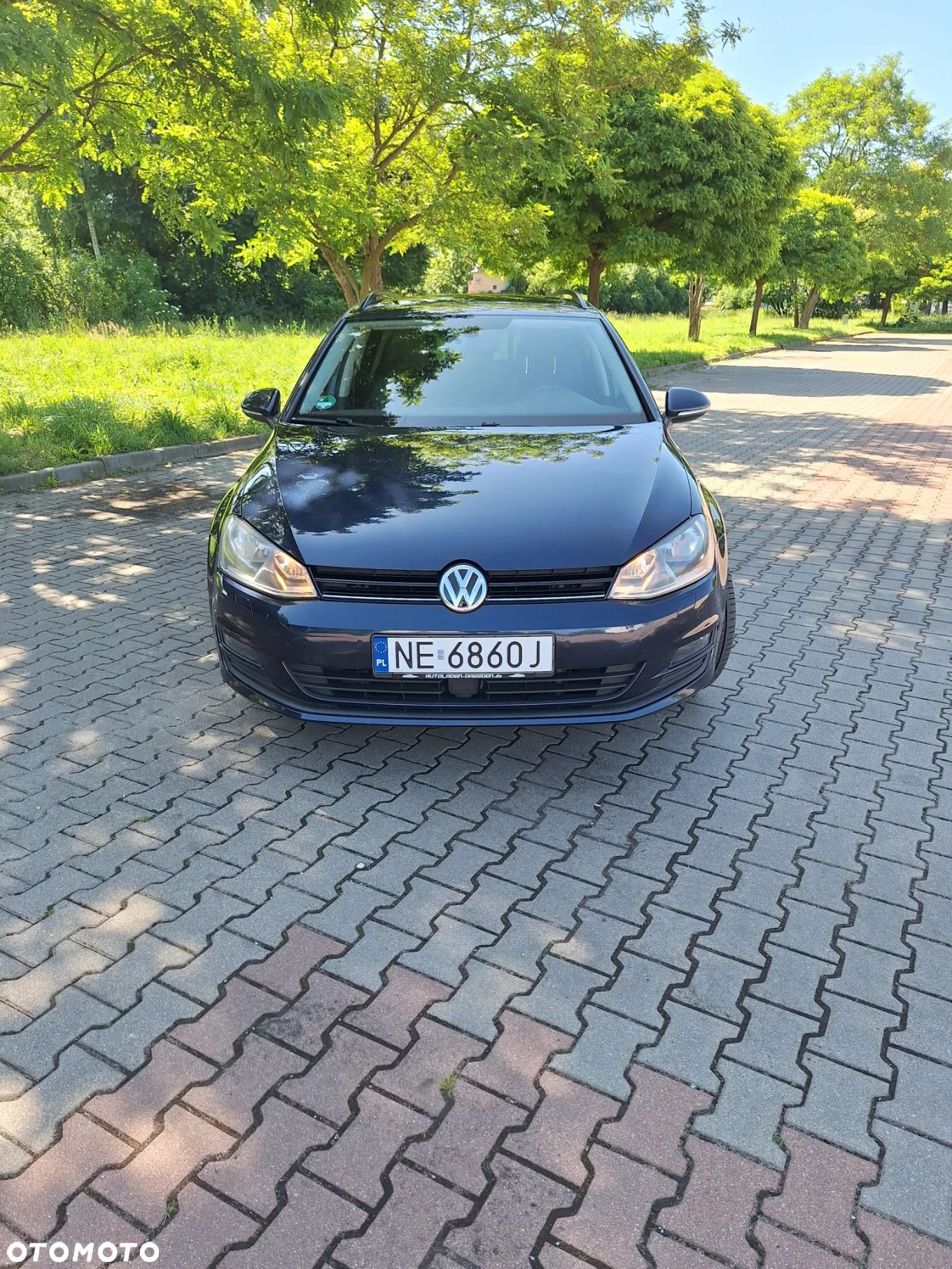 Volkswagen Golf - 1