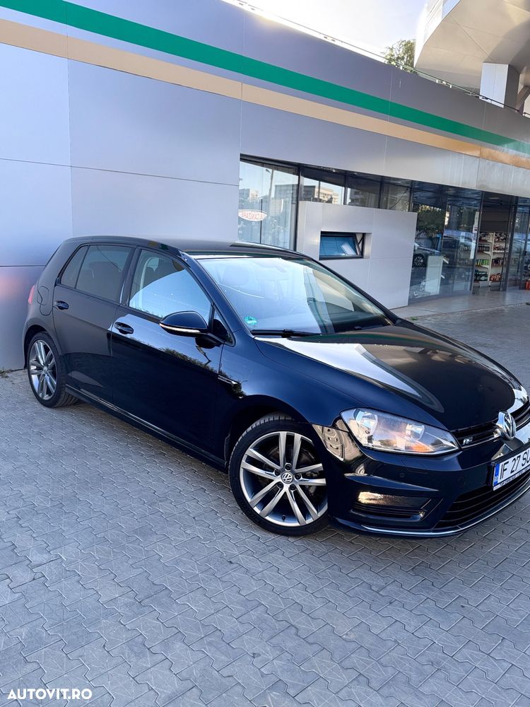 Volkswagen Golf - 1
