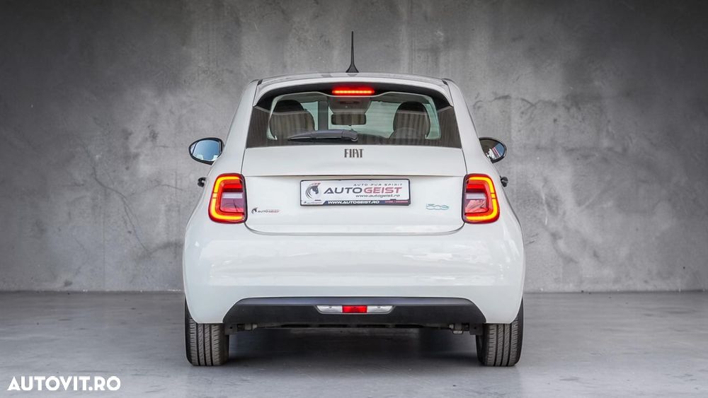 Fiat 500E Action - 6