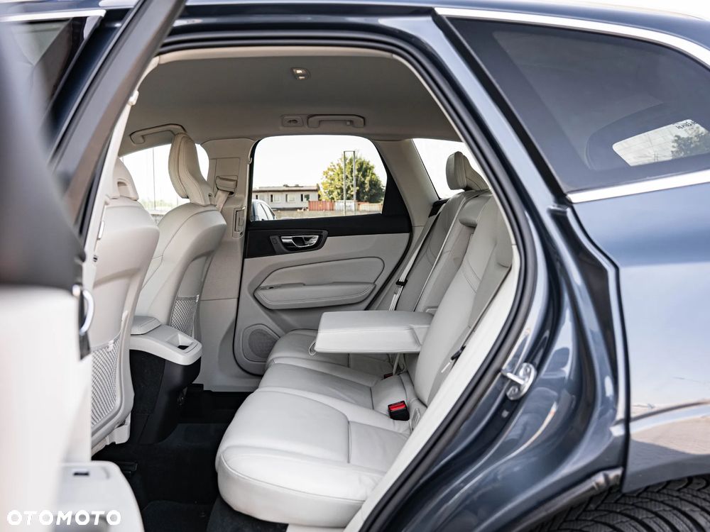 Volvo XC 60 B4 D Geartronic Inscription - 31
