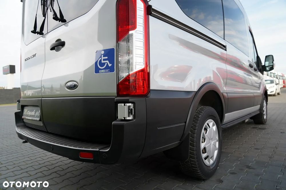 Ford TRANSIT / 6 miejsc / BRYGADÓWAKA  + Najazd na wózek / Dla osób niepełnosprawnych / 2021 / PO KONTRAKCIE SERWISOWYM - 11