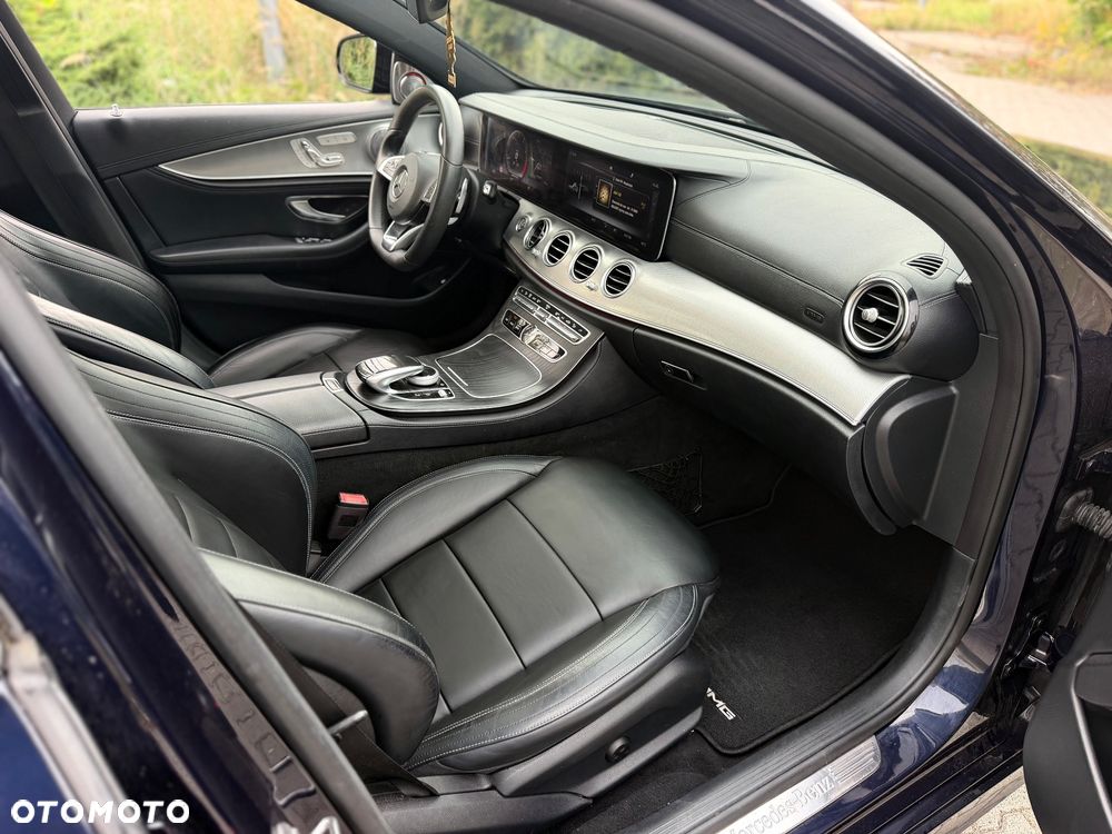 Mercedes-Benz Klasa E 220 d 4Matic 9G-TRONIC AMG Line - 8