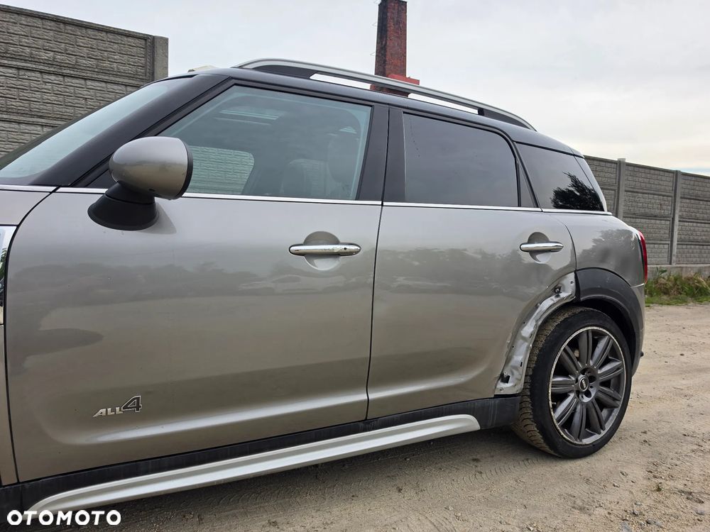 MINI Countryman - 25