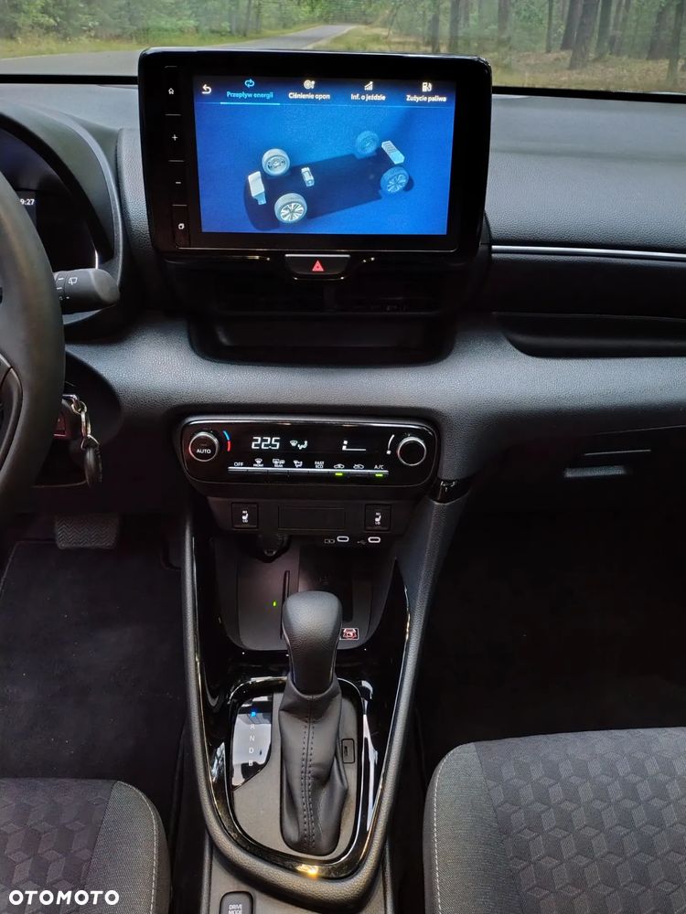 Toyota Yaris Hybrid 1.5 Style - 13