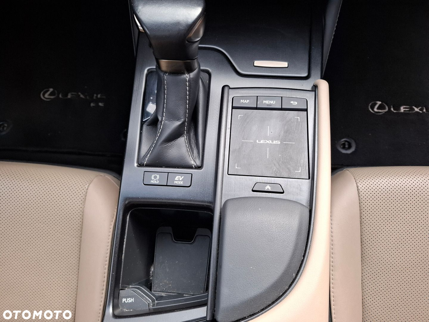 Lexus ES - 28