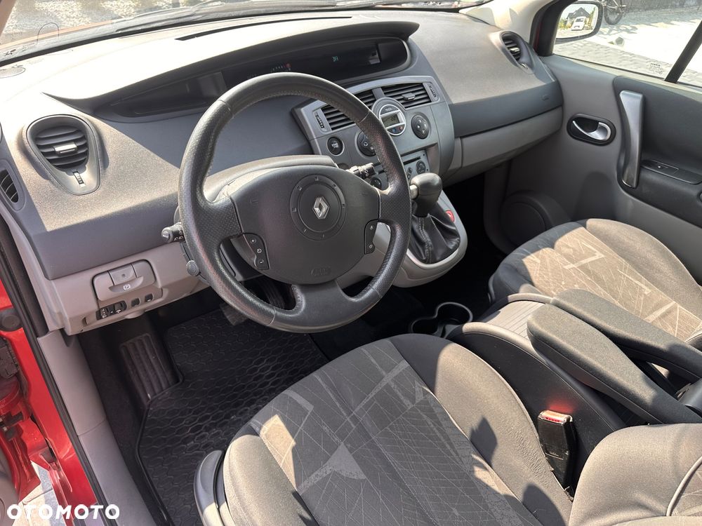Renault Scenic 2.0 16V Avantage - 17