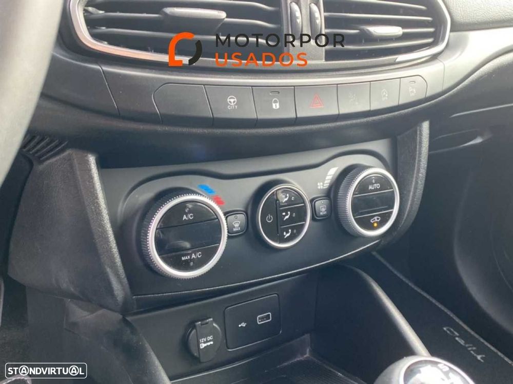 Fiat Tipo Station Wagon Cross 1.0 GSE T3 Cross - 14