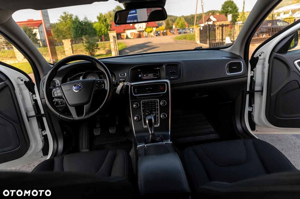 Volvo V60 D3 Kinetic - 35