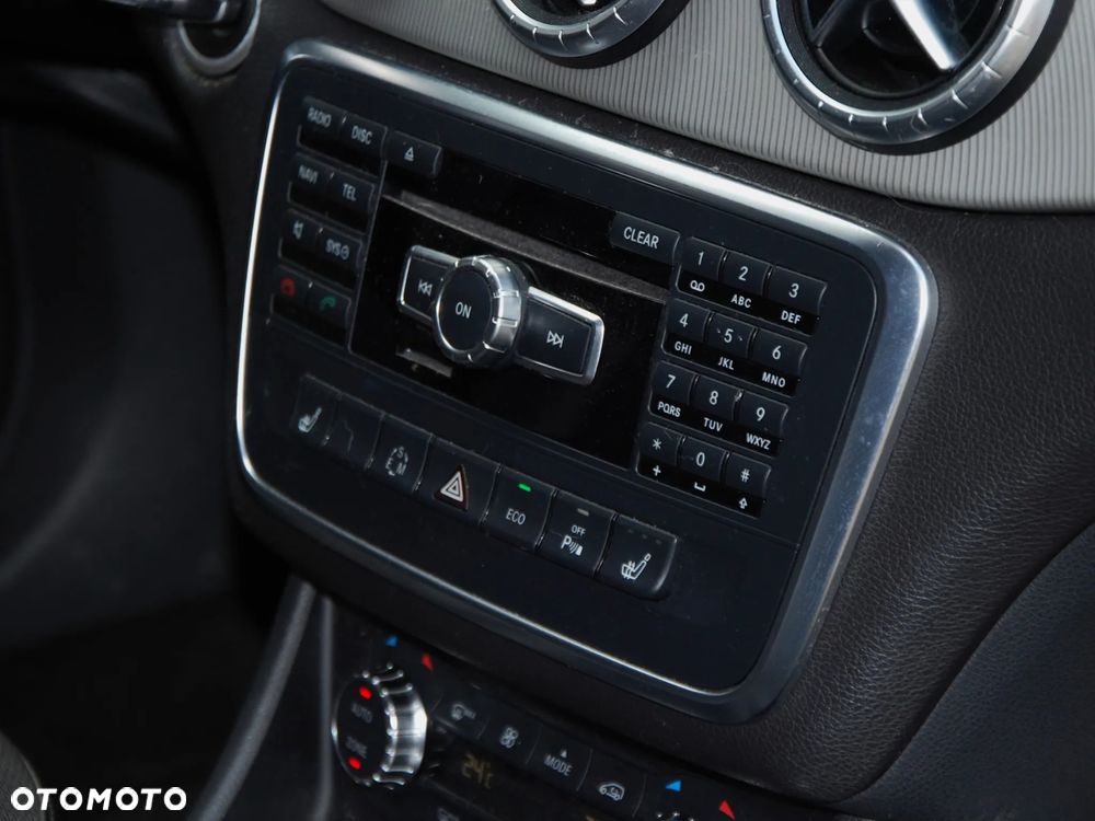 Mercedes-Benz CLA 220 CDI 4Matic 7G-DCT AMG Line - 16