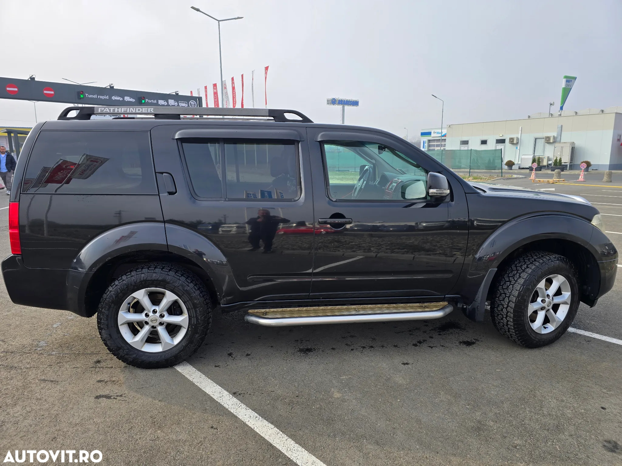 Nissan Pathfinder 2.5 dCi SE - 3