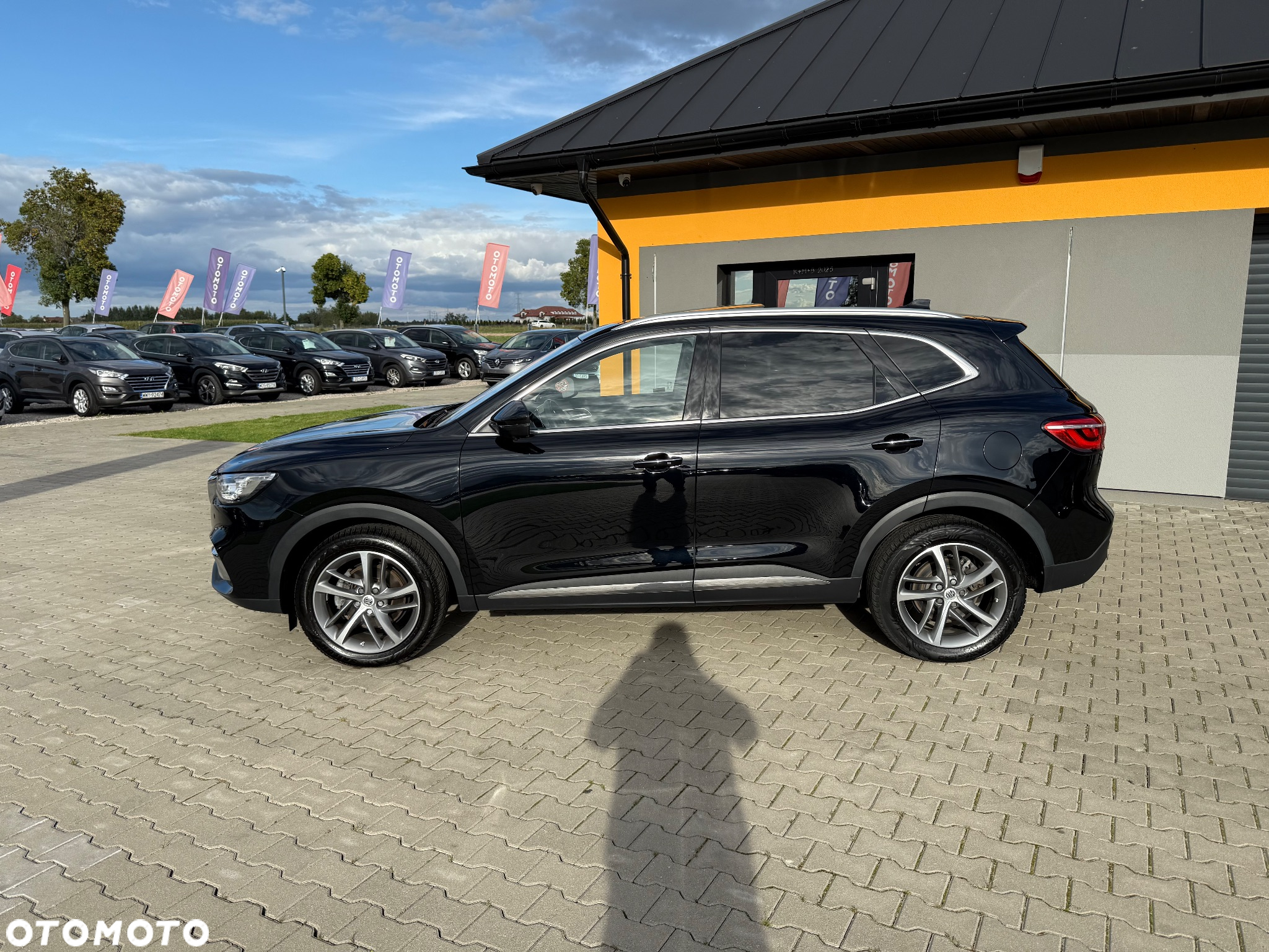 MG EHS 1.5T-GDI PHEV Luxury - 11
