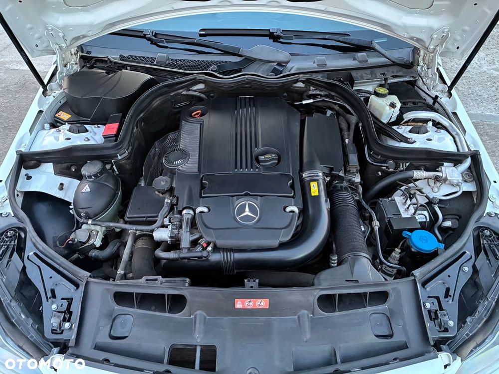 Mercedes-Benz Klasa C 250 7G-TRONIC Avantgarde Edition - 18