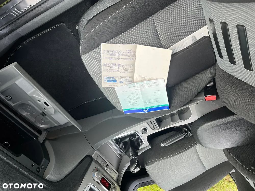 Ford Focus 1.8 Style+ - 8