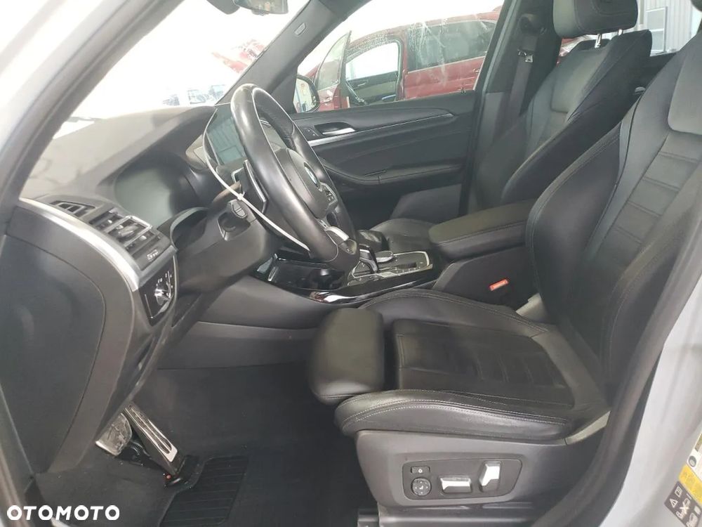 BMW X3 xDrive20i M Sport Edition - 7