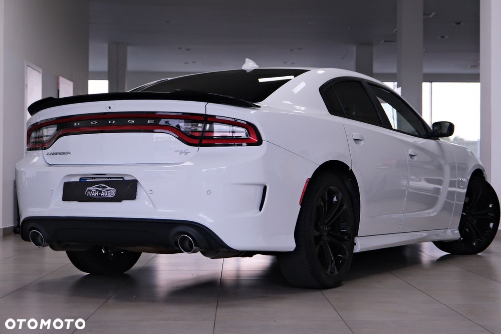 Dodge Charger 5.7 R/T - 6