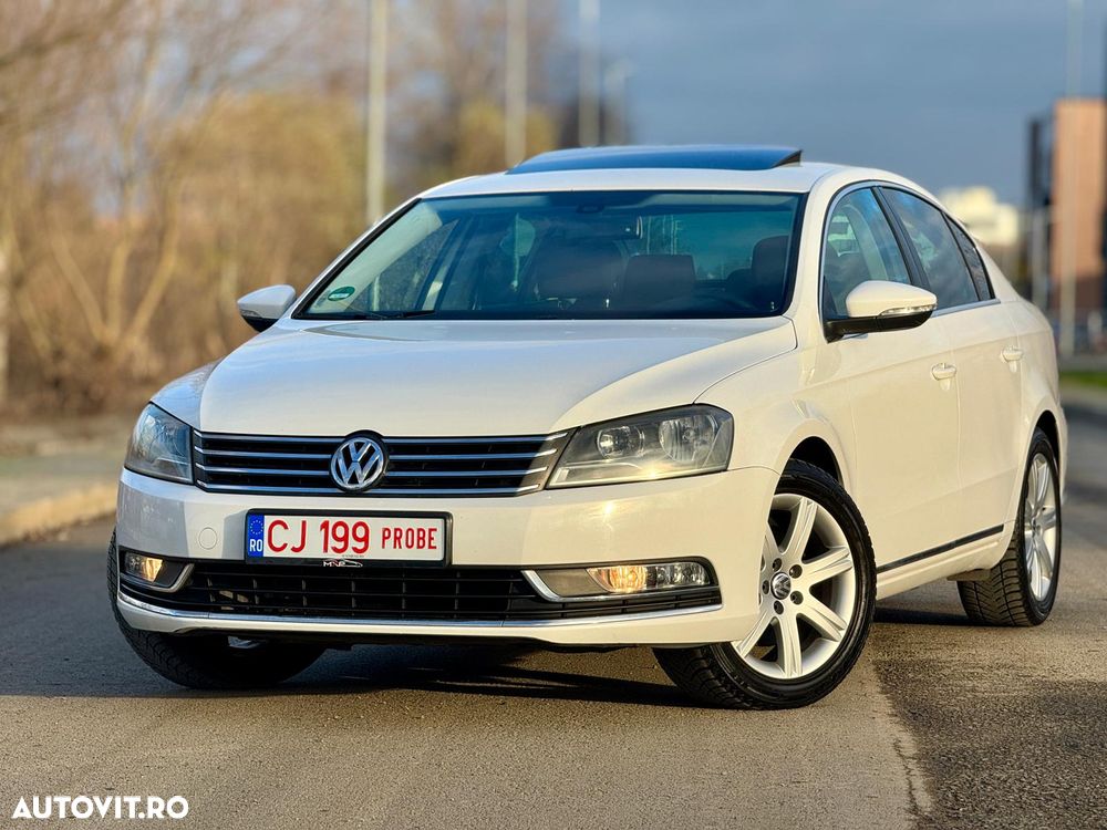 Volkswagen Passat - 1