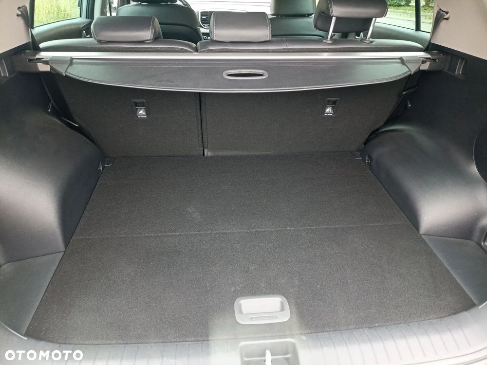 Kia Sportage 1.6 GDI Black Edition 2WD - 19