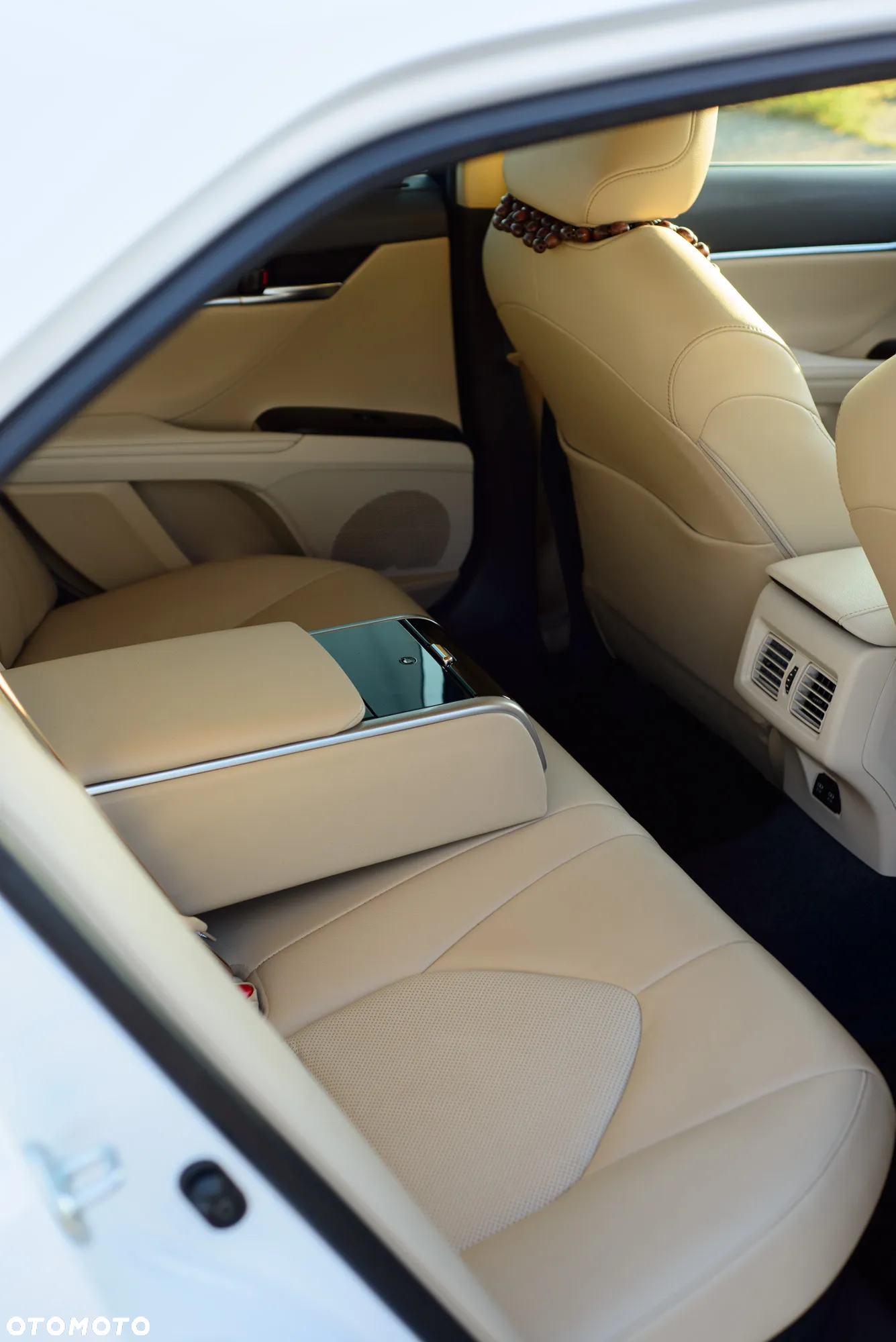 Toyota Camry 2.5 Hybrid Executive CVT - 25