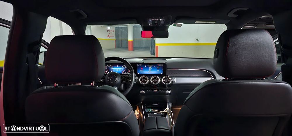 Mercedes-Benz GLB 200 d AMG Line - 20