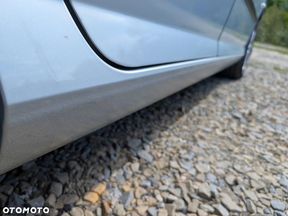 Peugeot 407 2.0 HDI ST Komfort EU3 - 6