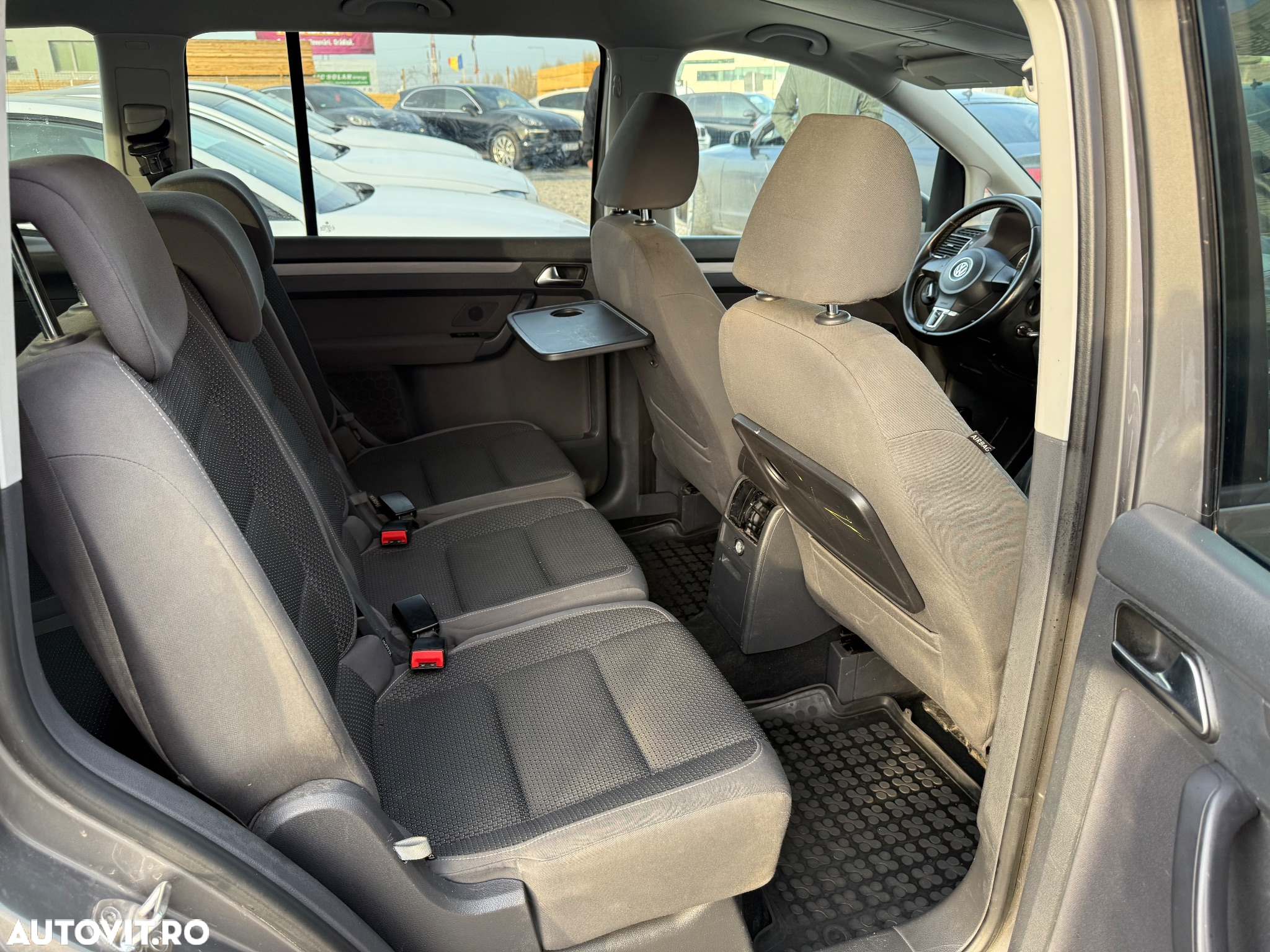 Volkswagen Touran 1.6 TDI SCR BlueMotion Technology Trendline - 25
