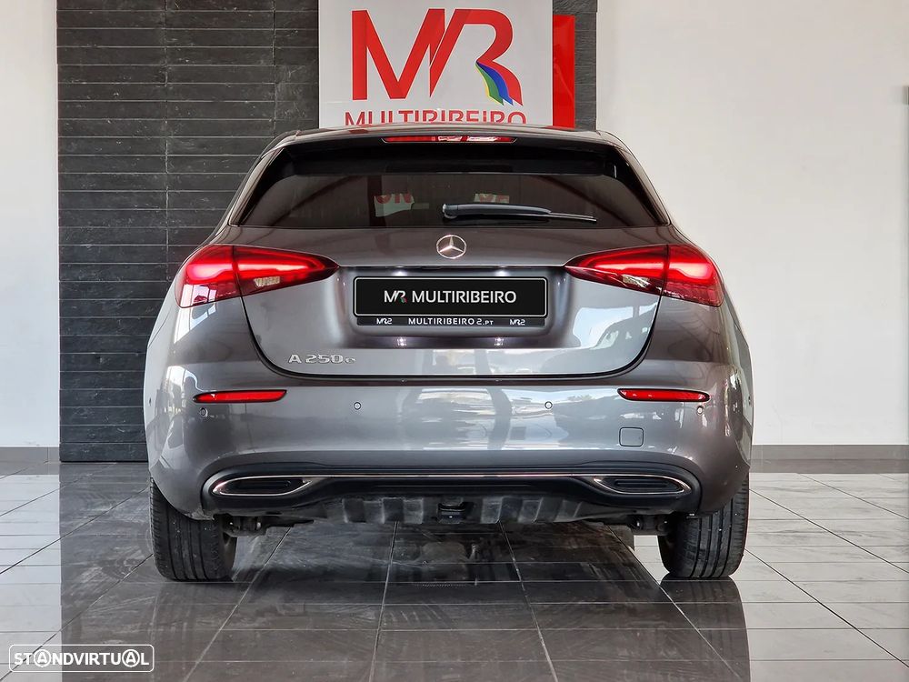 Mercedes-Benz A 250 e - 6