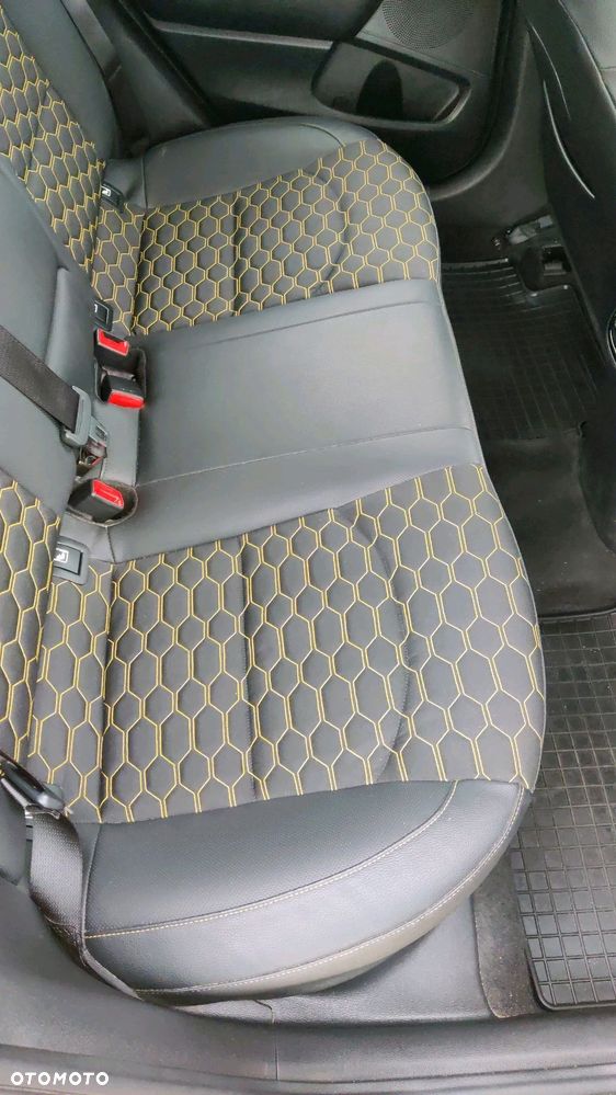 Kia XCeed 1.5 T-GDI L Business Line - 16
