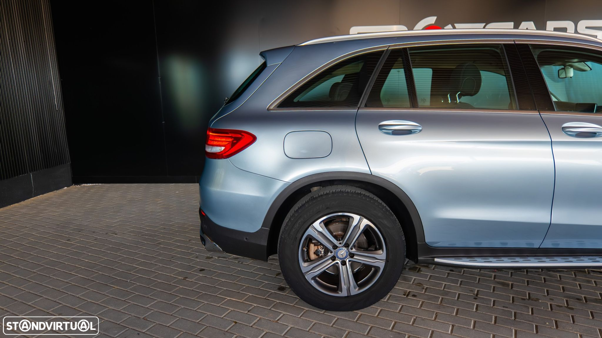 Mercedes-Benz GLC 220 d 4Matic 9G-TRONIC - 4