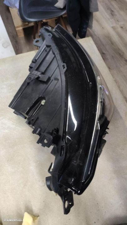 farol direito Led Golf 8 - 5