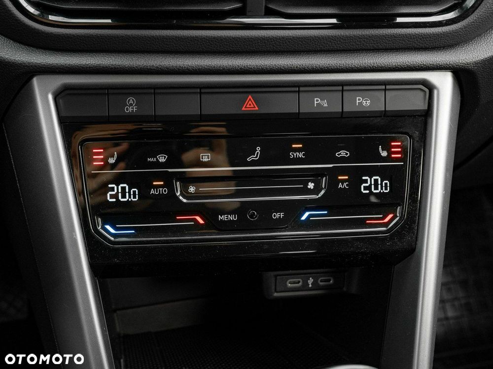 Volkswagen T-Roc 1.5 TSI Life - 19