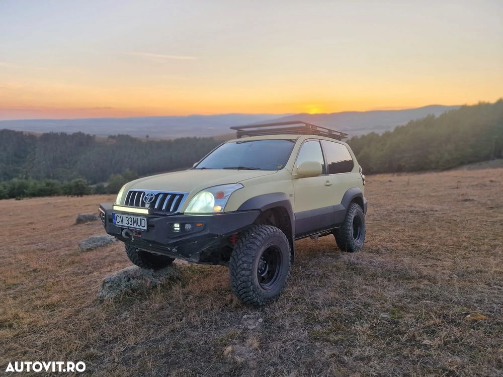 Toyota Land Cruiser - 2