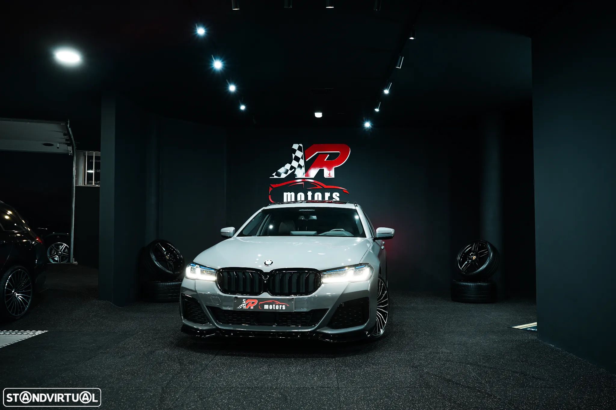 BMW 530 e Pack Desportivo M - 1