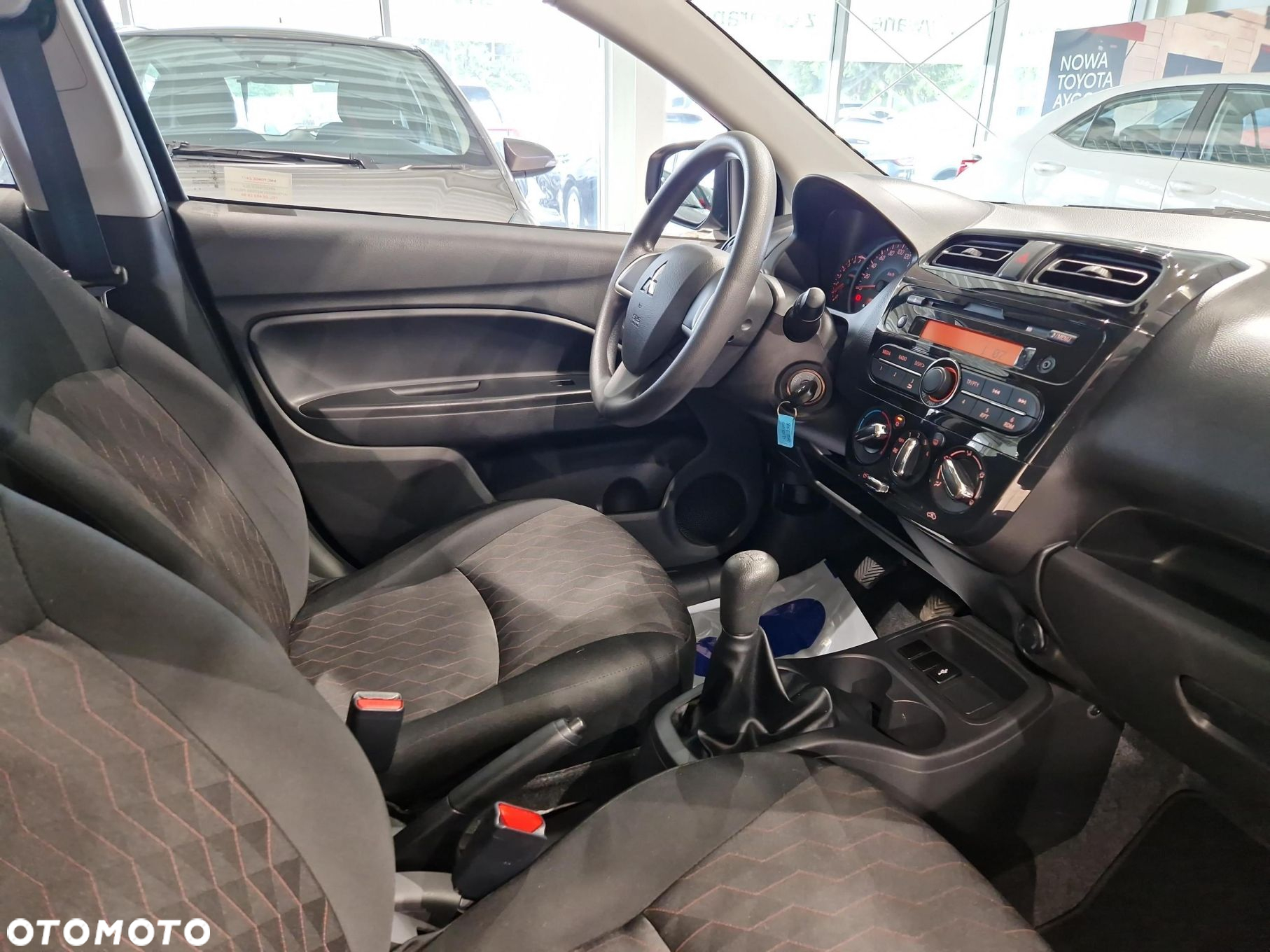 Mitsubishi Inny - 9