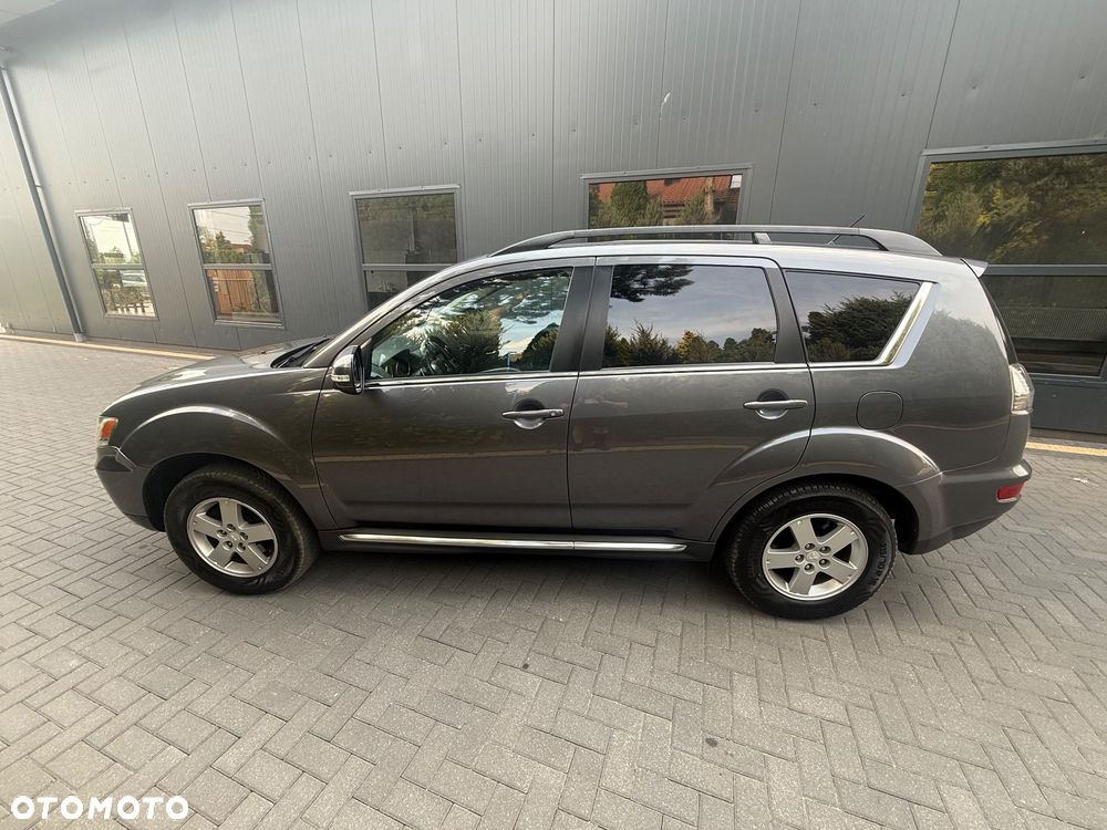 Mitsubishi Outlander 2.0 2WD CVT Invite - 13